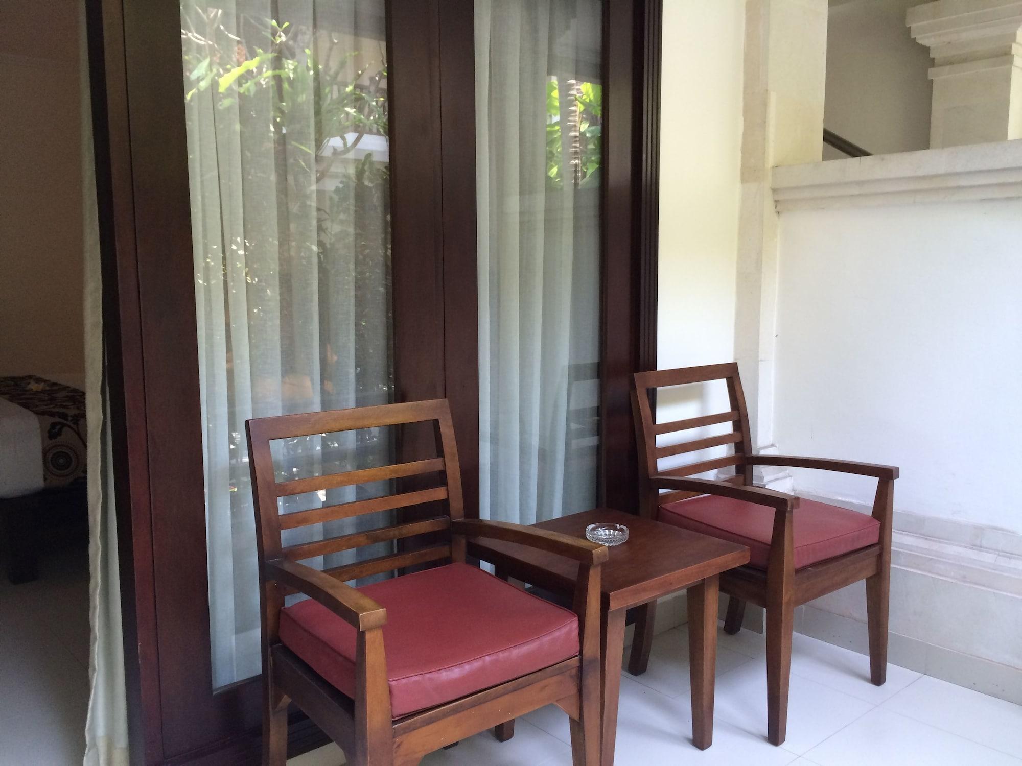 Puri Raja Hotel Legian Exteriör bild