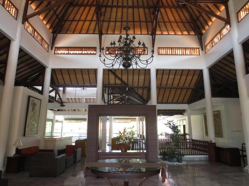 Puri Raja Hotel Legian Exteriör bild