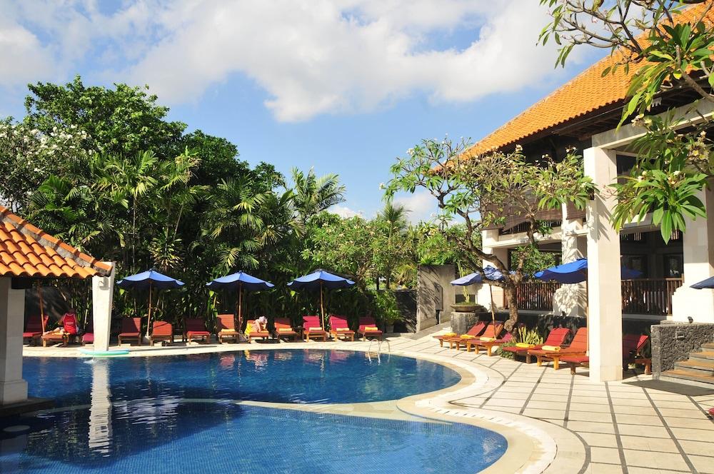 Puri Raja Hotel Legian Exteriör bild