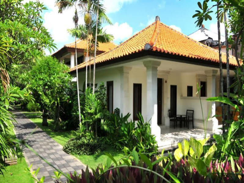 Puri Raja Hotel Legian Exteriör bild