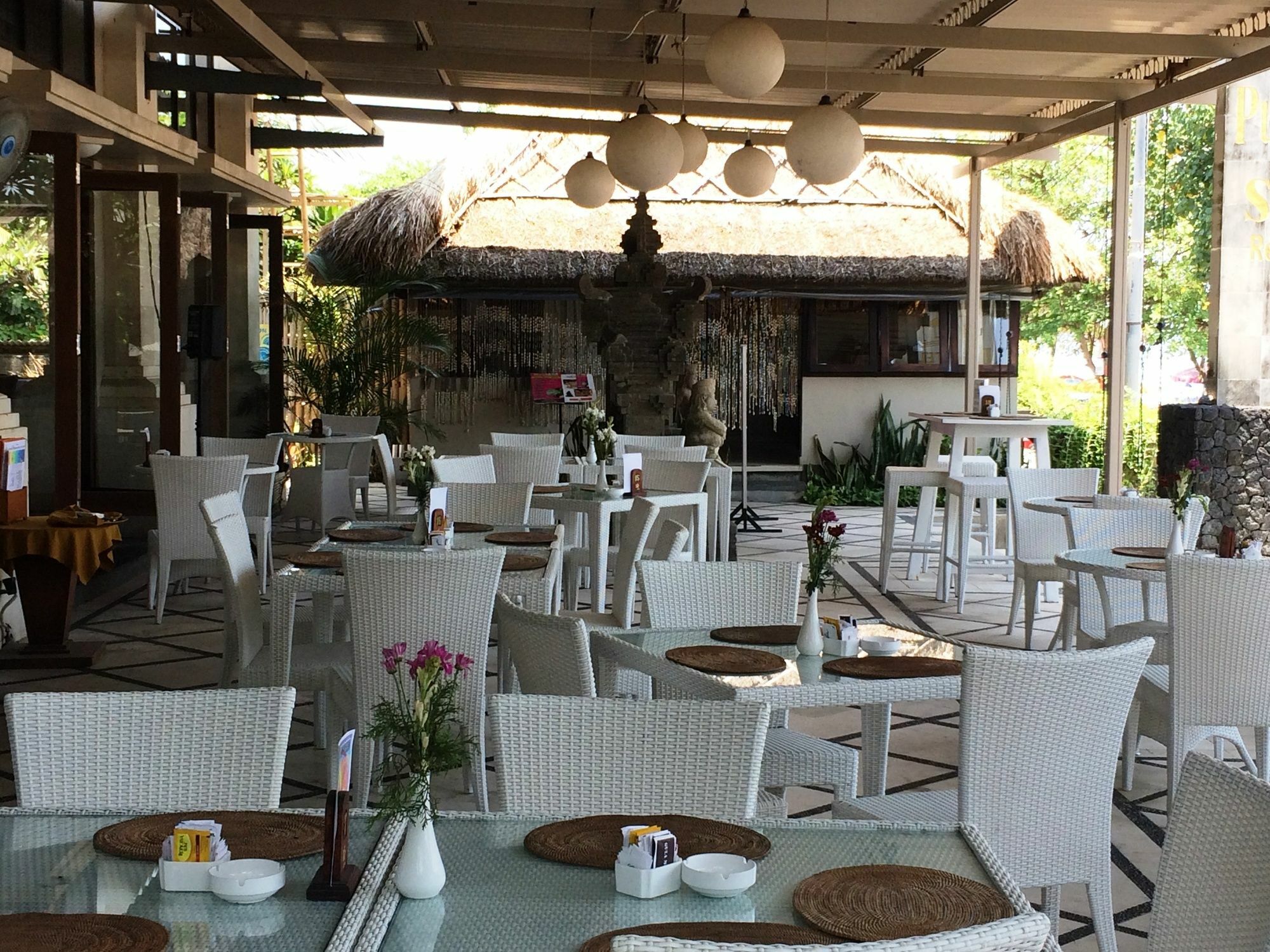 Puri Raja Hotel Legian Exteriör bild